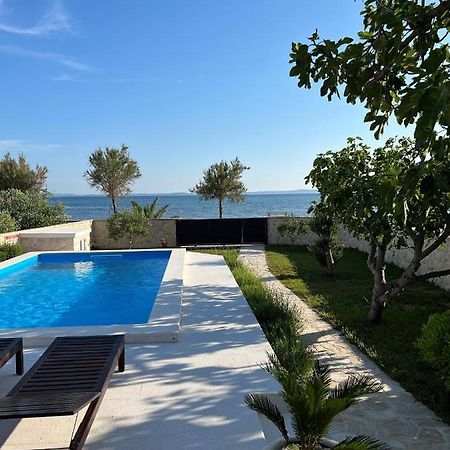 Holiday House Laura Вир Экстерьер фото