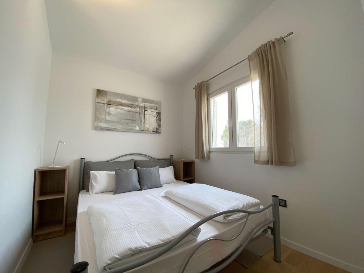 Holiday House Laura Вир Экстерьер фото