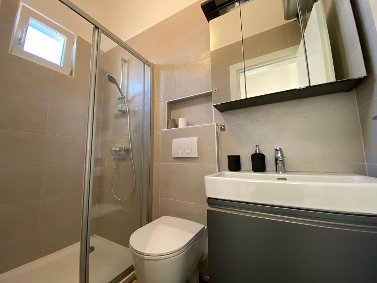 Holiday House Laura Вир Экстерьер фото