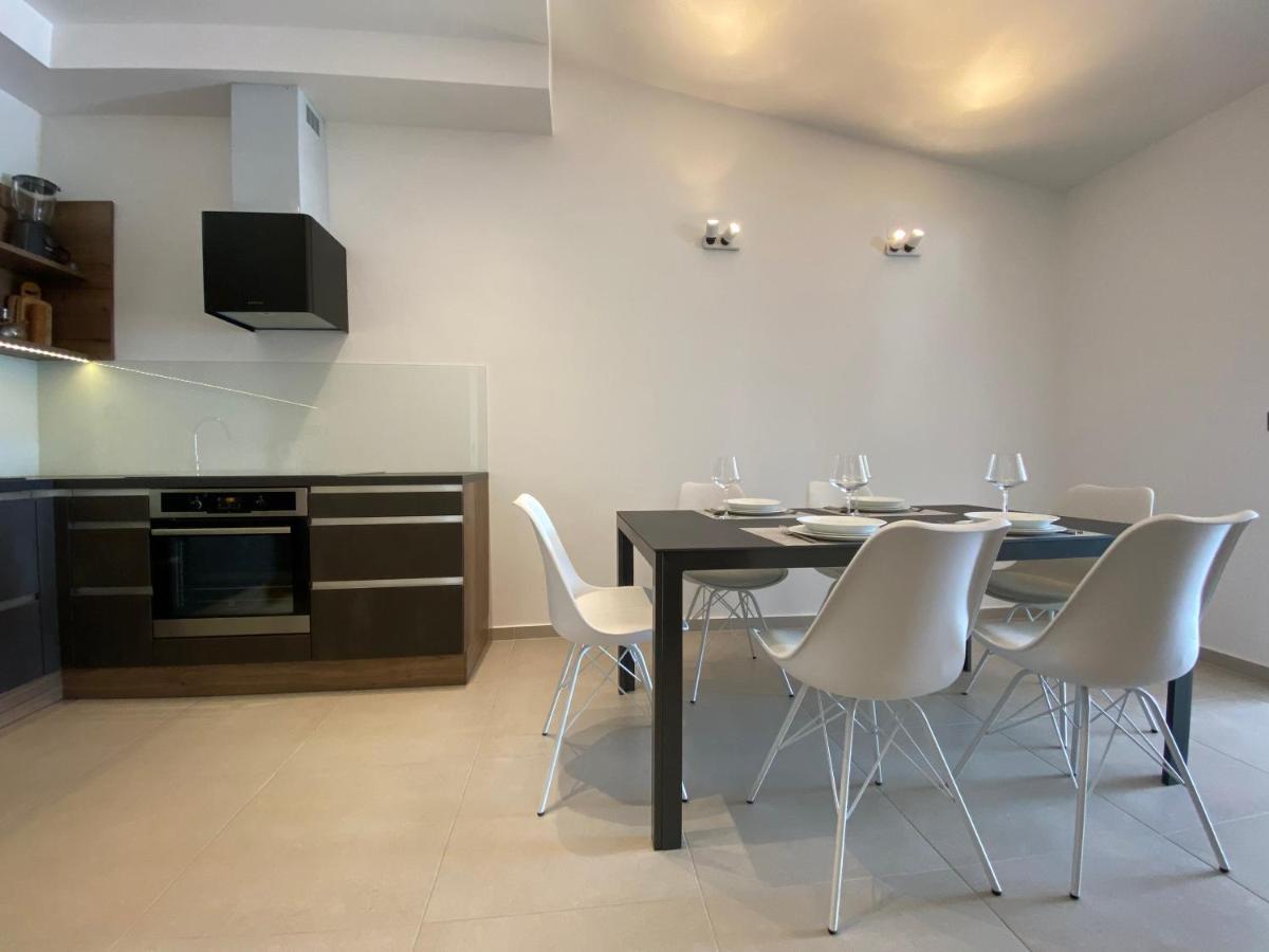 Holiday House Laura Вир Экстерьер фото