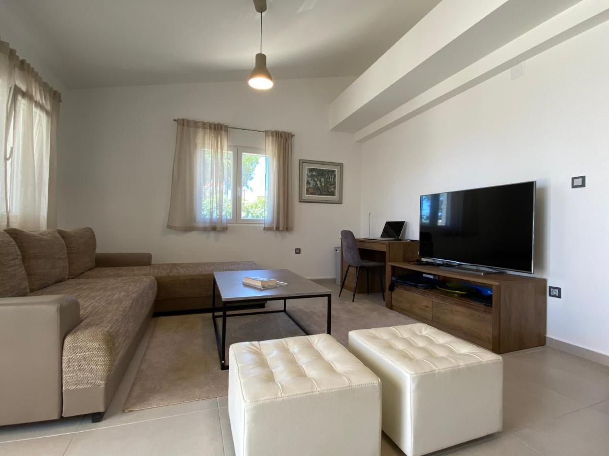 Holiday House Laura Вир Экстерьер фото