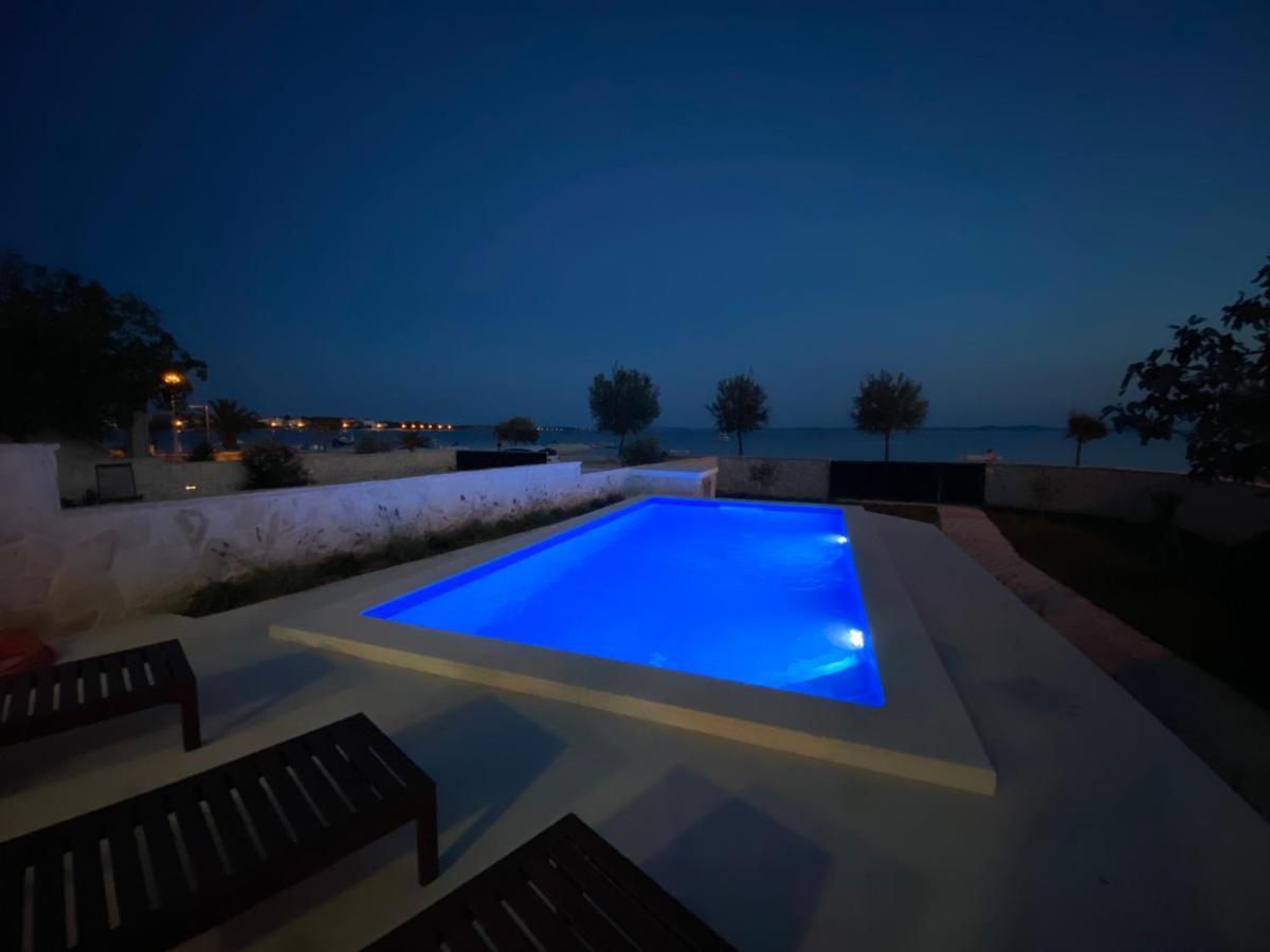 Holiday House Laura Вир Экстерьер фото