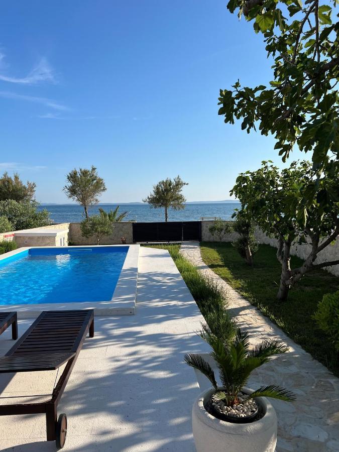 Holiday House Laura Вир Экстерьер фото